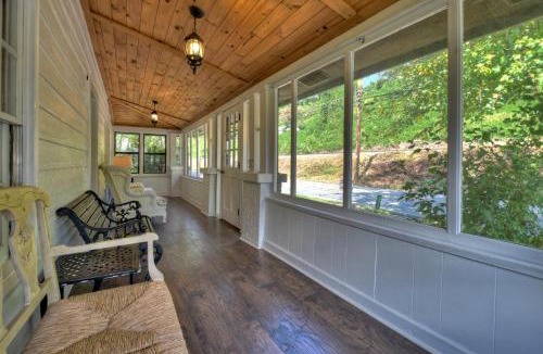 Williamstown House | Mccaysville River House- Cuddleup