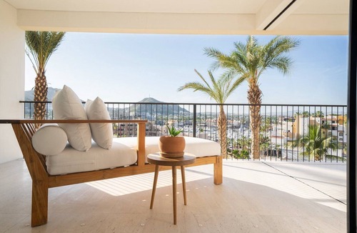 Los Cabos Condo | Medano Beach Resort 3 - 2 bedroom lockoff steps to Cabo San Lucas marina!