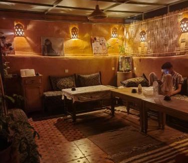 Medina Hostel | Medina Oasis Hostel