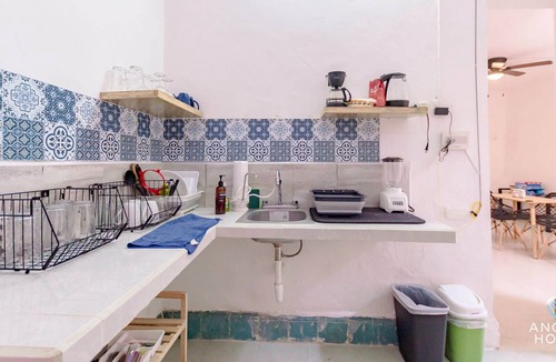 Centro House | Merida Downtown Gem: WiFi, AC, Kitchen, Free Bike!