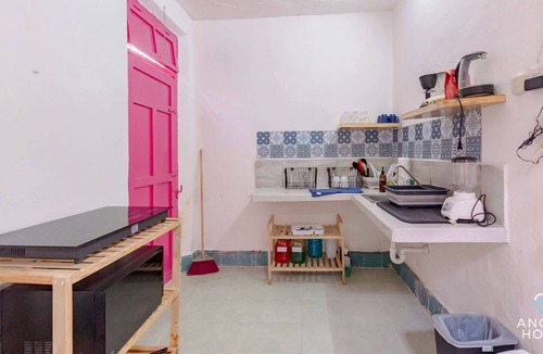 Centro House | Merida Downtown Gem: WiFi, AC, Kitchen, Free Bike!