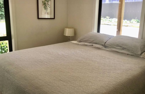 Windwhistle House | Middle Rock High Country Farm Stay, nature calls - relax, escape, explore!