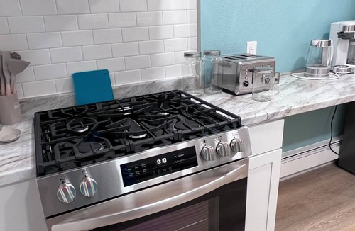 Spenard Apartment | Midtown Outdoorsy Apartment