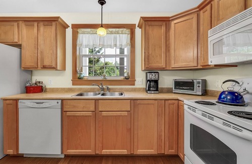 Bethel House | Millbrook Cottage | 3 Bed, 2 Bath