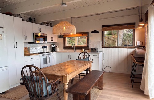 Bowen Island Cabin | Miller Oceanfront Retreat | Salt + Arbutus Cabins