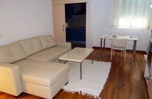 Centro Comercial Apartment | Minimalist center loft