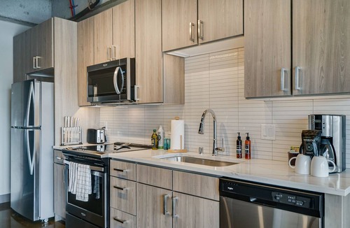 Warehouse District Apartment | MINNeSTAY* Sable 607 | North Loop | Target Center