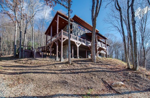 Warrensville House | MISTY GLEN. Modern Mnt Retreats. The Buckeye.