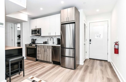 Park View Apartment | Modern 1BR Suite |Fully Equipped
