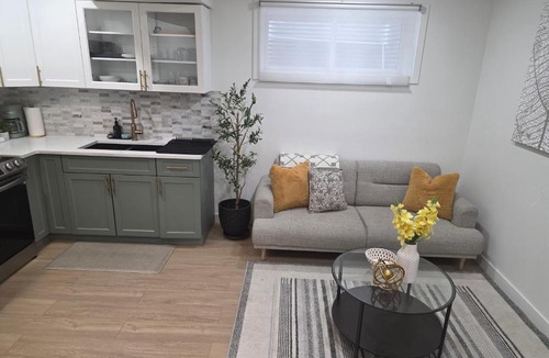 West Edmonton Apartment | Modern 1BRM Private Suite - Free Parking- Near Henday - Pets Welcome