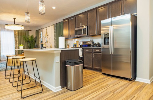 Indianapolis House | Modern 2-Story New Build. 4 mi to Downtown, 3 Mi to Speedway. 10 Mi to Airport