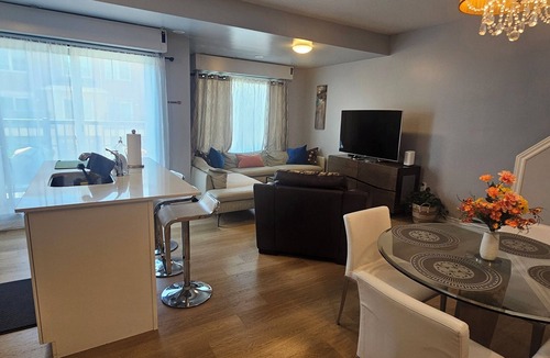 Durham Region House | Modern 2BDR | 1 BATH | Free Parking | Minutes to Hwy 401