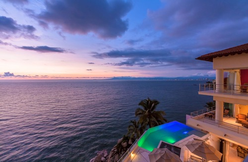Romantic Zone Villa | Modern and upscale Villa , amazing views , come to live your vacation dream