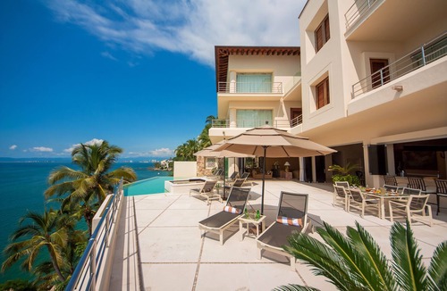 Romantic Zone Villa | Modern and upscale Villa , amazing views , come to live your vacation dream