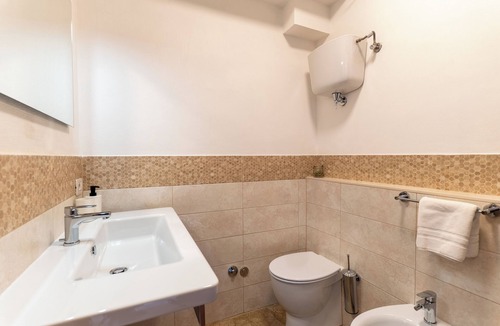 Montepulciano Apartment | Modern apartment 3, 5M Montepulciano with parking