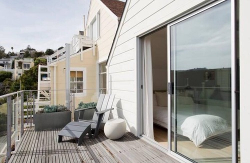 Inner Mission House | Modern Architectural Gem - 4 Bdrm