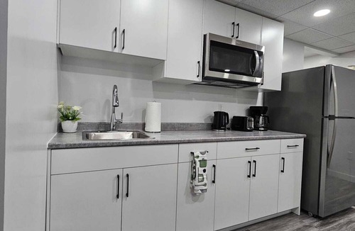 Winnipeg House | Modern Basement suite with seperate entrance close to grocery, restaurant & mall