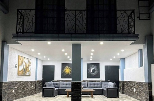 Tonala House | Modern Comfort Meets Outdoor Luxury 2BR/2BA + Huge Patio & Garage