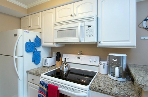 Midtown Ocean City Apartment | Modern efficiency unit located on 42nd street, close to beach and convention center!