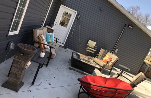Park Forest Village House | Modern home with plenty of space to entertain.