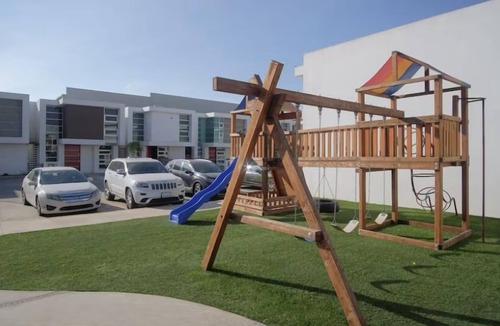 Carlos Pacheco 4 House | Modern house just 1 block from the beach