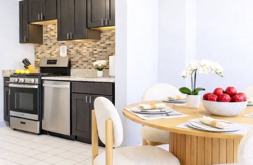 Downtown Hartford Apartment | Modern Living Steps from XL Center, Bushnell Park