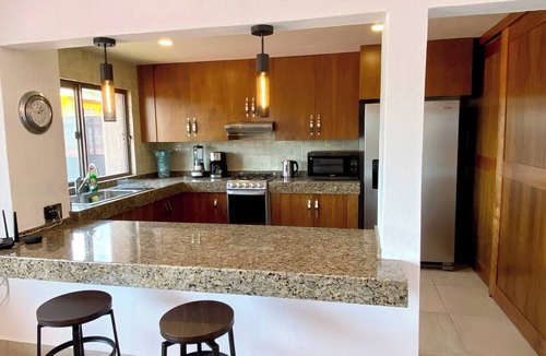 Ajijic House | Modern LUX Ajijic 2 Bed Home -Fantastic Location -Bikes - Gym - Pickleball Court