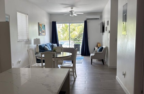 Westwind Condo | Modern Oceanview 2BR Condo w/Pool & Steps to Beach