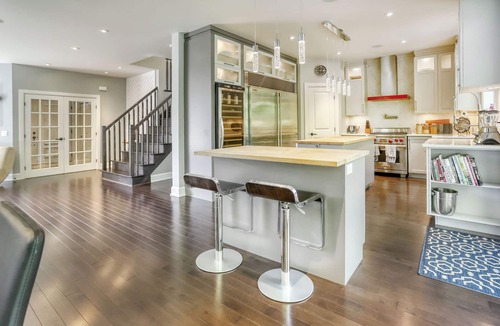 L'Ile-Perrot House | Modern retreat. Immersed in nature close to city