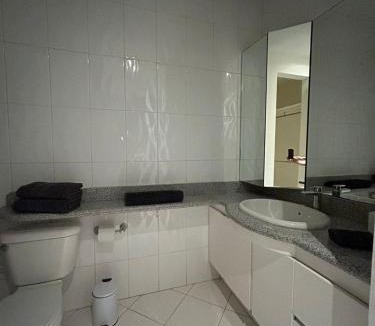 Bosques de las Lomas House | Modern room with balcony