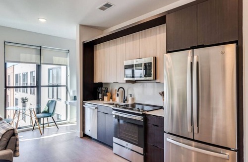 Pendleton Apartment | Modern Studio Rooftop Gym Near Hard Rock