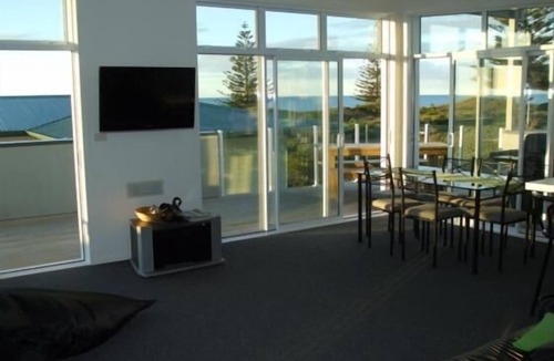 Ohope House | Modern Stylish Beach House
