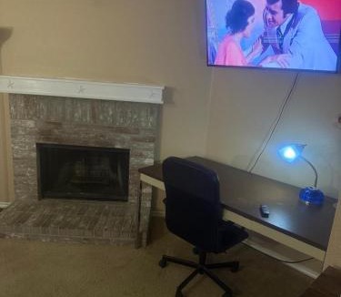 Justin House | Modern Texas Stay Just Minutes from DFW Attraction