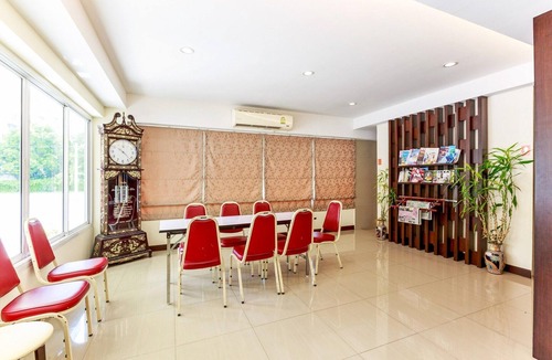 Bang Kra So House | Modern Twin Escape | Deluxe Style at Vresotel