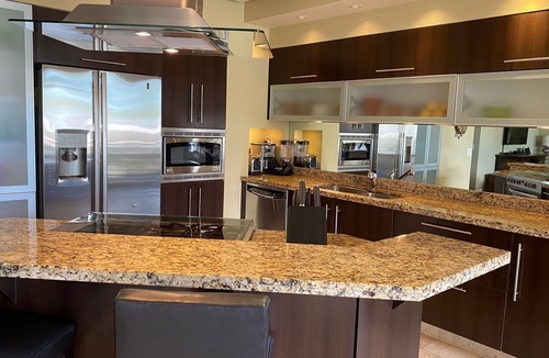 Emiliano Zapata Condo | Molino de Agua BEST in PV, amazing location. best pool! Walk EVERYWHERE