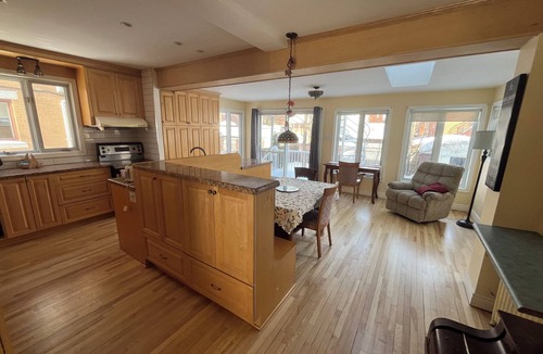 Sault-au-Recollet Bed & Breakfast | Montreal, Ahuntsic, spacious, warm, well-equipped family home.