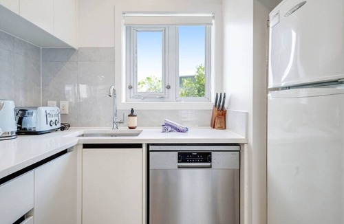Kingsland Villa | Morningside Modern 3BR Home with Double Parking