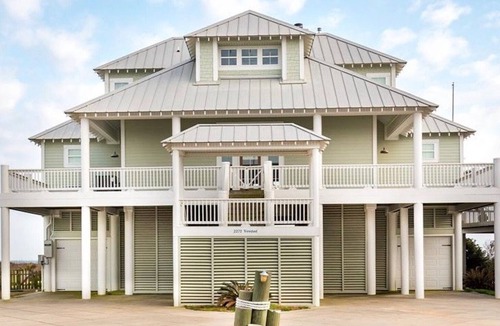 Crystal Beach House | Moss Landing-Luxury Oceanfront Getaway on Crystal Beach, TX