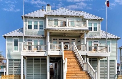 Crystal Beach House | Moss Landing-Luxury Oceanfront Getaway on Crystal Beach, TX