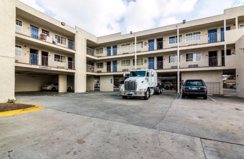Bell Gardens Hotel | Motel 6 Bell Gardens, CA - Los Angeles