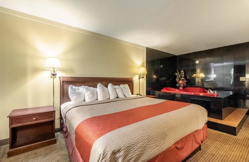Gatlinburg Hotel | Motel 6 Gatlinburg, TN - Smoky Mountains