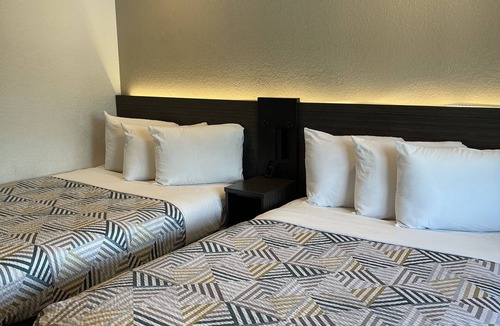 Central Sacramento Hotel | Motel 6 Sacramento, CA - Downtown