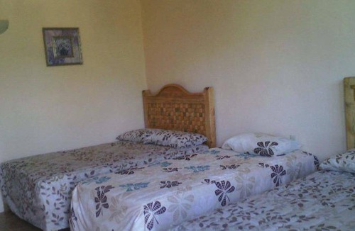 Ixtapa House | Motel ∙ 8 guests