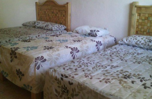 Ixtapa House | Motel ∙ 8 guests