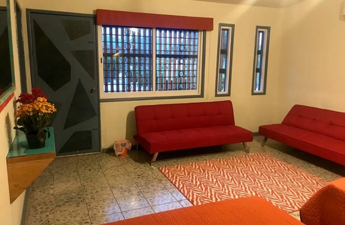 Manzanillo House | Motel ∙ 8 guests