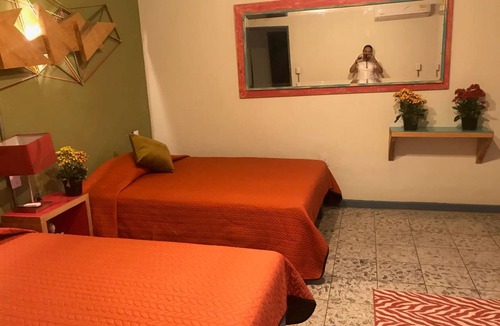 Manzanillo House | Motel ∙ 8 guests