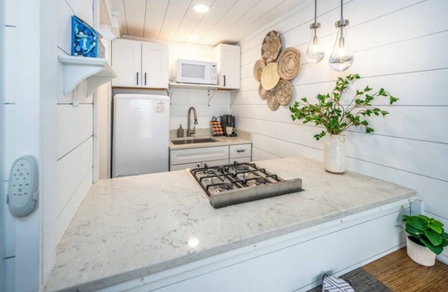 Mount Adams Apartment | Mt Adams Studio+Steps to Art Museum+Fully Equipped+Stellar City Views+Fast Wifi