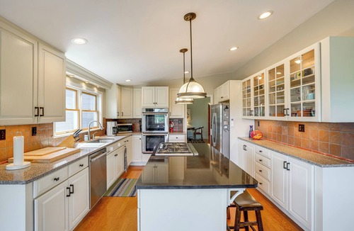 Hollowville House | Mtn-View Retreat in Huson Valley: Great for Groups