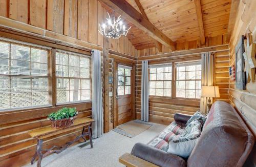 Unaka House | Murphy Cabin with Views Less Than 1 Mi to Hiwassee Lake!