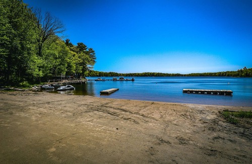 Torrance RV Rental | Muskoka Glamping Structure 2